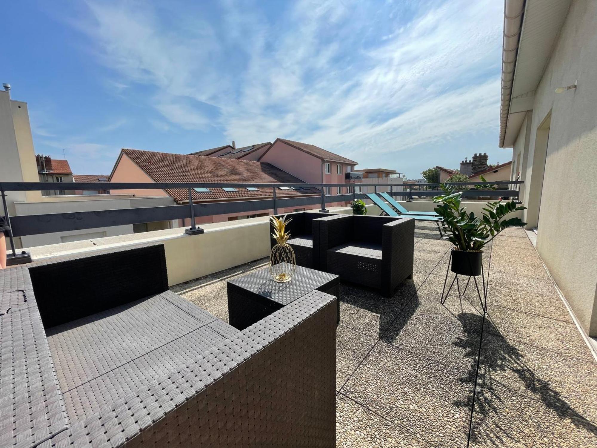 Bngo I Immense Rooftop Lyon I 2 Chambres, 4 Places Parkings, 2 Immenses Terrasses, 8 Personnes Exterior foto